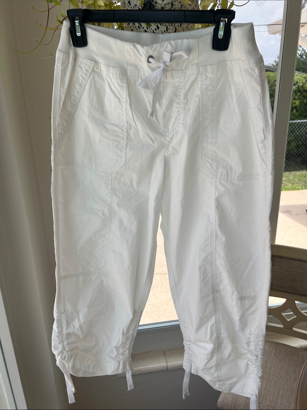 DKNY Sport White Drawstring Crop Capris Size S